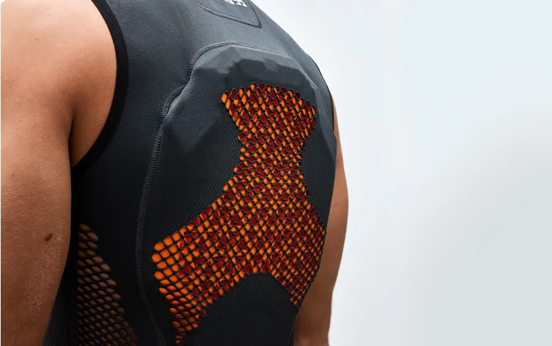 Bluegrass Seamless Lite D30 Body Armour - Black 3 Bluegrass Seamless Lite D30 Body Armour - Black