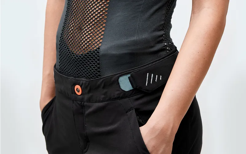 Bluegrass Seamless Lite D30 Body Armour - Black 10 Bluegrass Seamless Lite D30 Body Armour - Black - Image 8