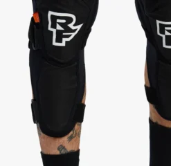 Race Face Ambush Leg Guard - Stealth -Sportful Shop 4 997