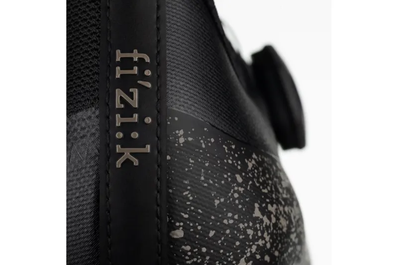 Fizik R4 Tempo Overcurve Wide Road Shoes - Classique 8 Fizik R4 Tempo Overcurve Wide Road Shoes - Classique - Image 6
