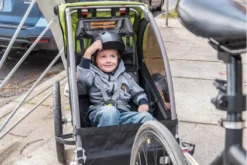 Burley Minnow Child Trailer - Green -Sportful Shop minnow lifestyle 1