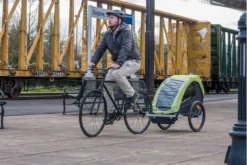 Burley Minnow Child Trailer - Green -Sportful Shop minnow lifestyle 2