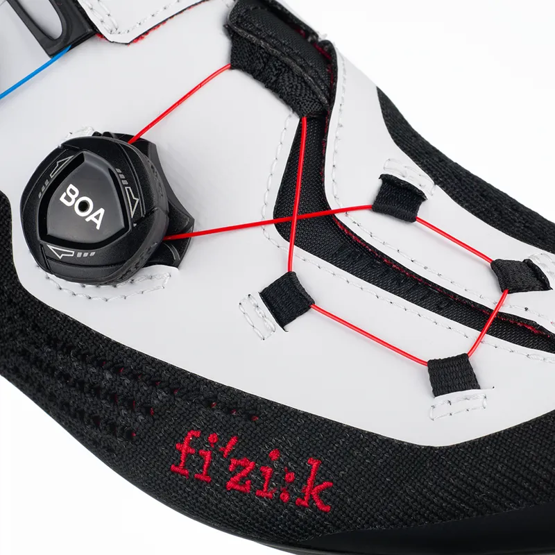 Fizik R1 Transiro Triathlon Shoes - Black/White 3 Fizik R1 Transiro Triathlon Shoes - Black/White