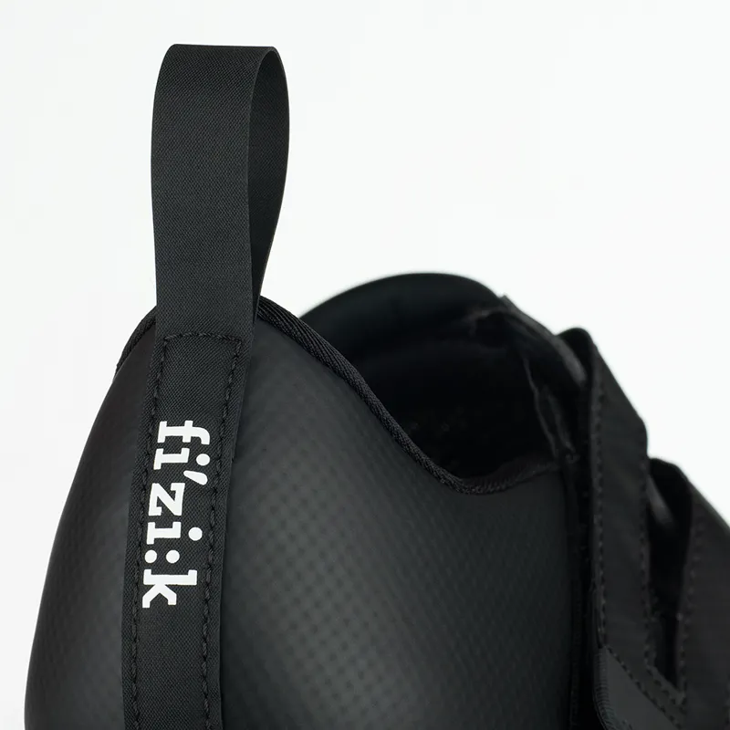 Fizik R4 Transiro Triathlon Shoes - Black/White 3 Fizik R4 Transiro Triathlon Shoes - Black/White